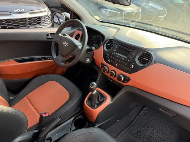 HYUNDAI i10 usata, con Climatizzatore