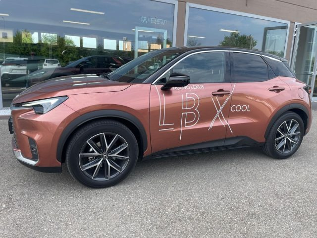 LEXUS LBX usata, con Airbag