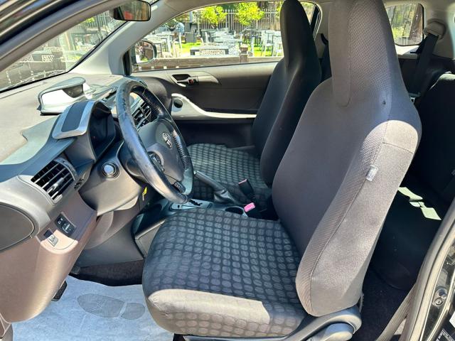 TOYOTA iQ usata, con Controllo trazione