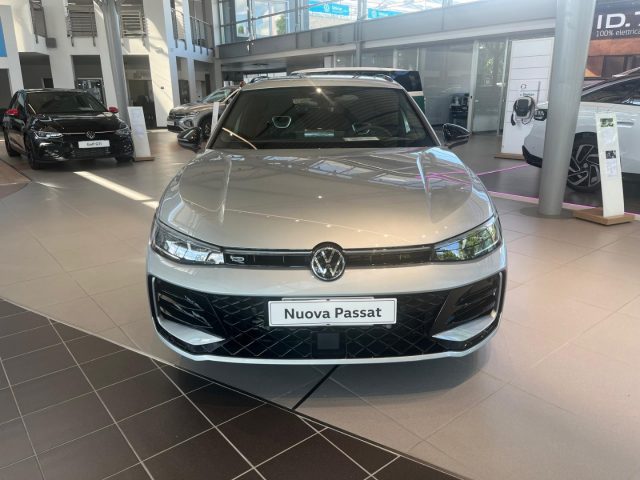 VOLKSWAGEN Passat usata, con Airbag