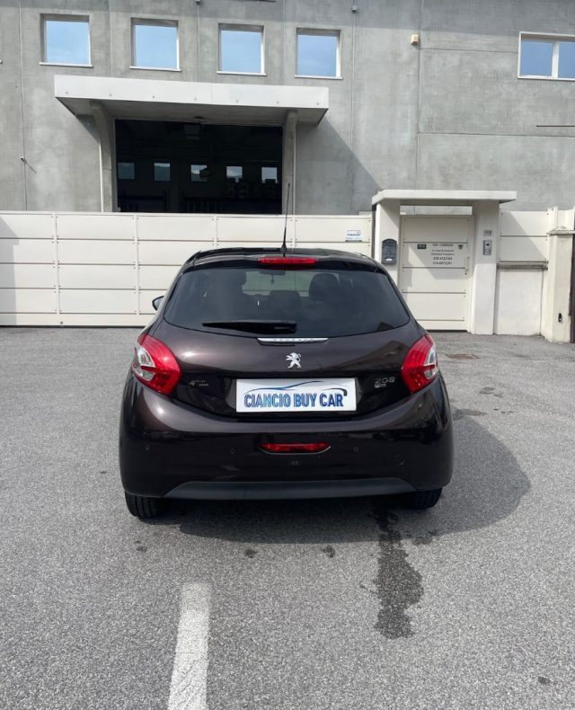 PEUGEOT 208 usata, con Airbag laterali