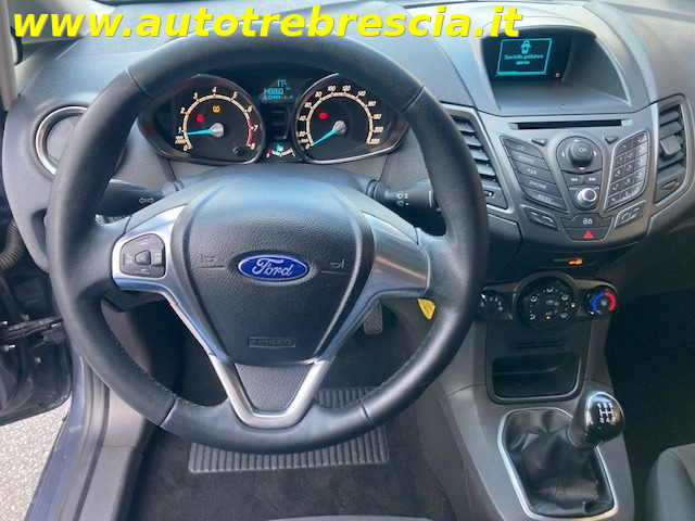 FORD Fiesta usata, con USB
