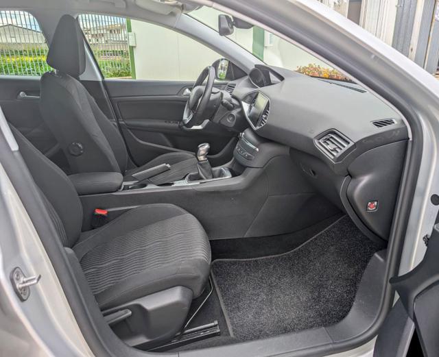 PEUGEOT 308 usata, con Cerchi in lega