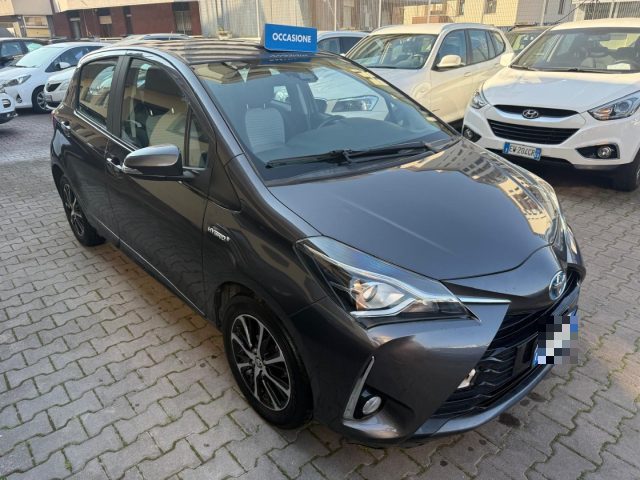 TOYOTA Yaris usata, con Autoradio