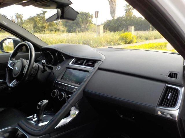 JAGUAR E-Pace usata, con Climatizzatore