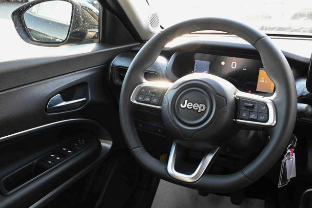 JEEP Avenger usata, con USB