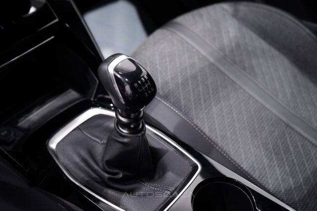 PEUGEOT 2008 usata, con USB