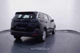 PEUGEOT 5008 usata, con Autoradio