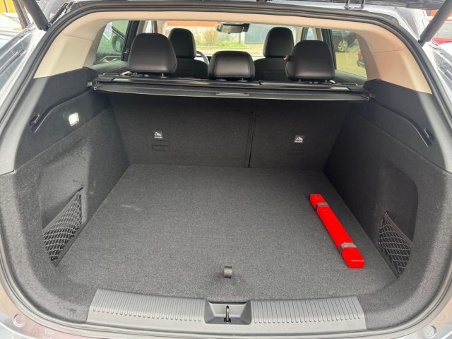 MG HS usata, con Interni in pelle