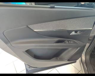 PEUGEOT 5008 usata, con Sensori di parcheggio posteriori