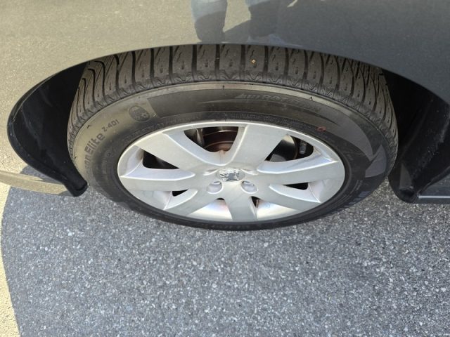 PEUGEOT 308 usata, con Autoradio