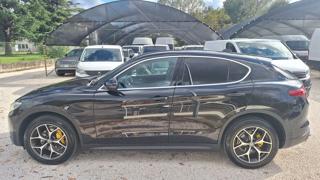 ALFA ROMEO Stelvio usata, con Fari Xenon