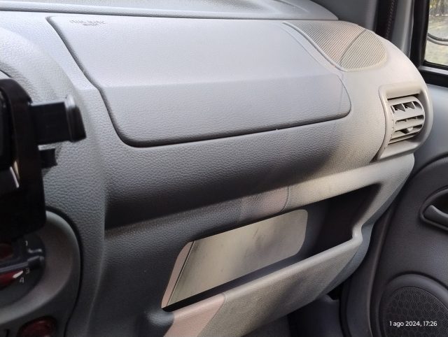RENAULT Twingo usata 29