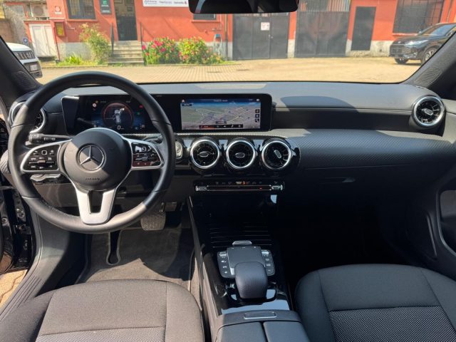 MERCEDES-BENZ CLA 180 usata, con Cerchi in lega