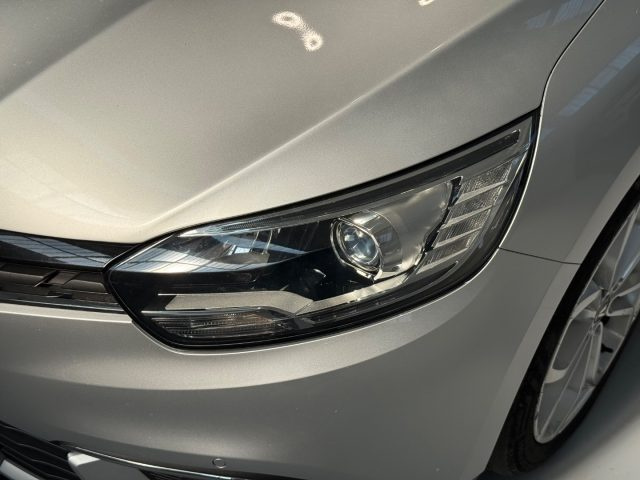 RENAULT Scenic usata, con Sedile posteriore sdoppiato