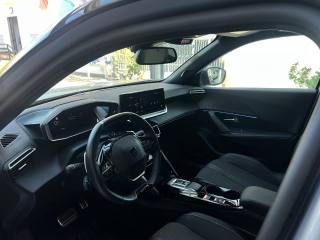 PEUGEOT 2008 usata, con Telecamera per parcheggio assistito