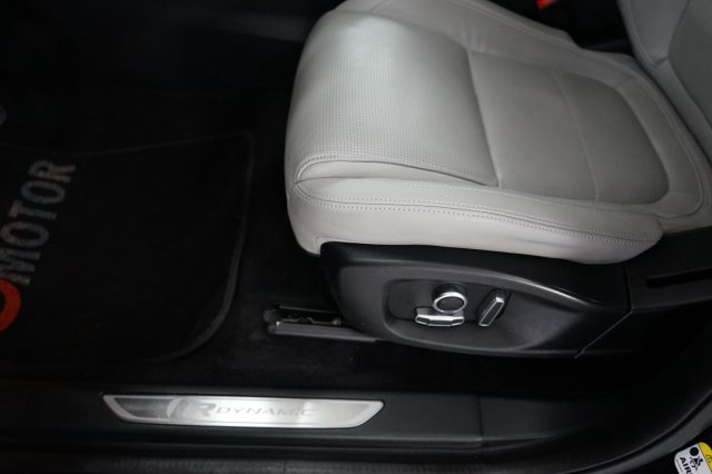 JAGUAR E-Pace usata 29