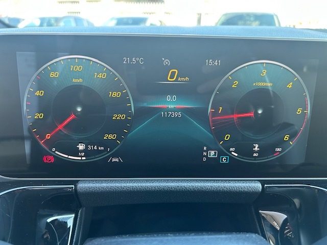 MERCEDES-BENZ GLA 200 usata, con Climatizzatore