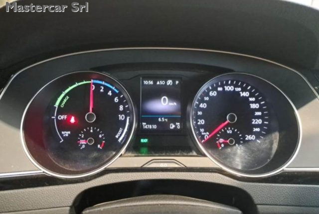 VOLKSWAGEN Passat usata, con Park Distance Control