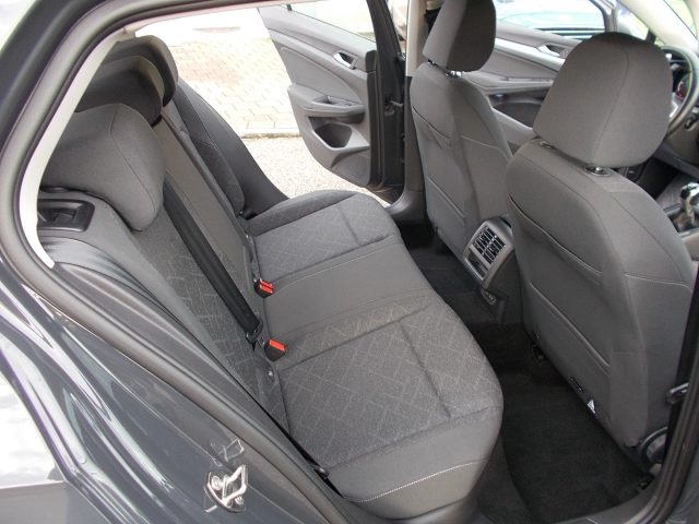 VOLKSWAGEN Golf usata, con Cruise Control