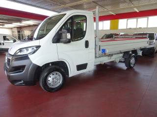 PEUGEOT Boxer usata, con Airbag