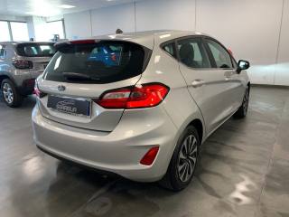 FORD Fiesta usata, con Autoradio