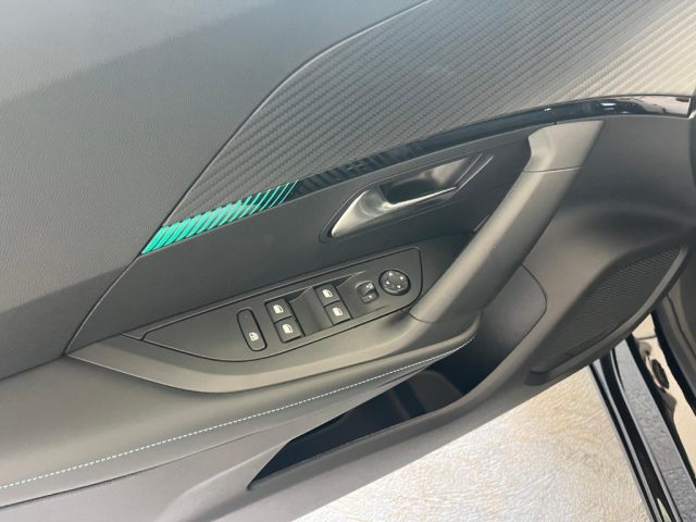 PEUGEOT 2008 usata, con Sensore di pioggia