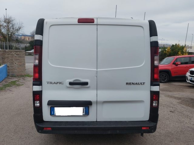 RENAULT Trafic usata 6