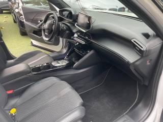 PEUGEOT 2008 usata, con Climatizzatore