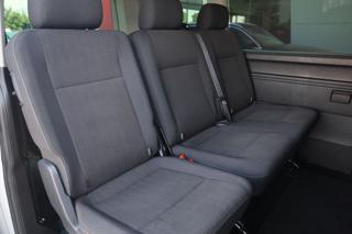 VOLKSWAGEN Caravelle usata, con Autoradio