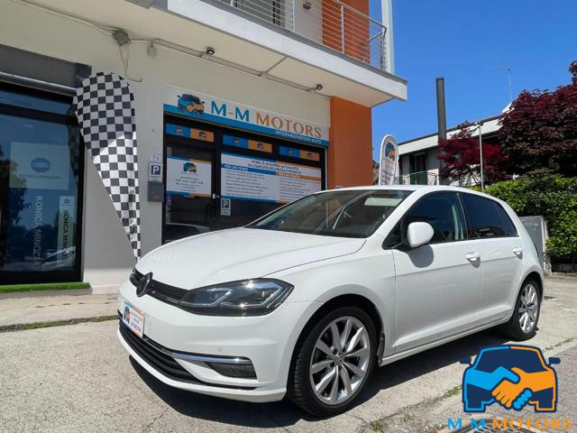 VOLKSWAGEN Golf usata, con Sensori di parcheggio anteriori