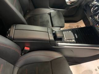 MERCEDES-BENZ GLA 200 usata, con Park Distance Control