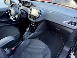 PEUGEOT 208 usata, con Autoradio