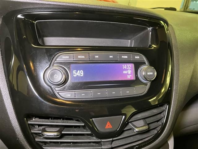 OPEL Karl usata, con USB