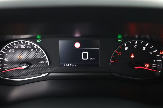 PEUGEOT 2008 usata 6