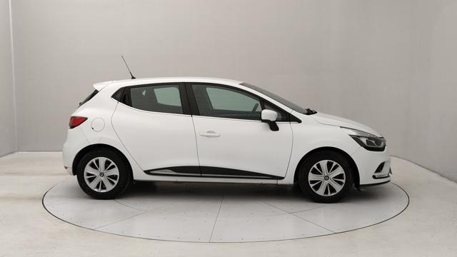 RENAULT Clio usata, con Autoradio