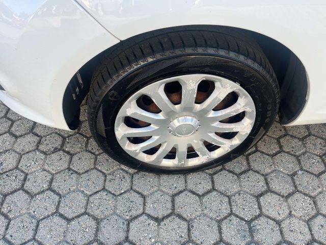 FORD Fiesta usata, con Servosterzo