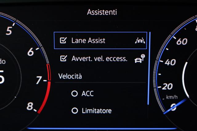 VOLKSWAGEN Taigo usata, con Sensori di parcheggio anteriori
