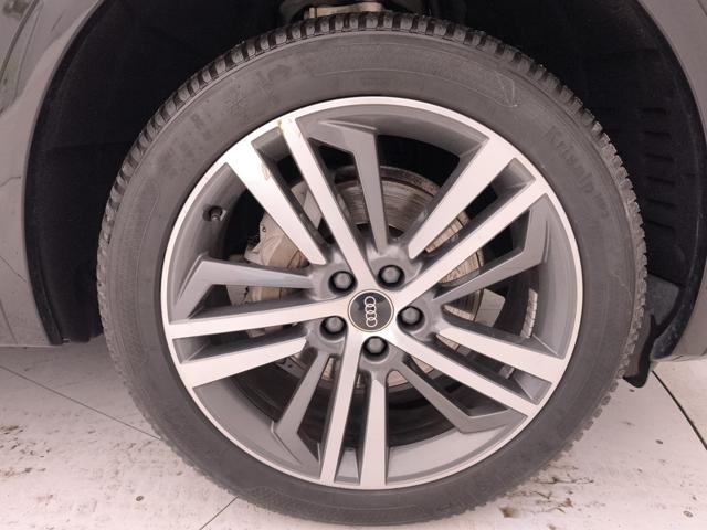 AUDI Q5 usata, con Sensori di parcheggio anteriori