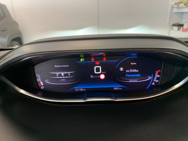 PEUGEOT 3008 usata, con Fari LED