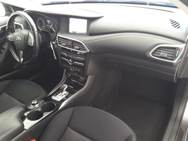 INFINITI Q30 usata, con Cronologia tagliandi