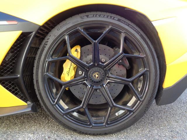 LAMBORGHINI Aventador usata, con Cerchi in lega