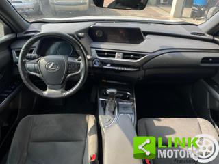 LEXUS UX 250h usata, con Chiusura centralizzata
