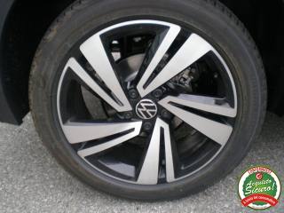 VOLKSWAGEN T-Roc usata, con Controllo automatico clima