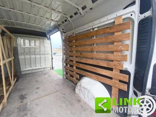 PEUGEOT Boxer usata, con Servosterzo