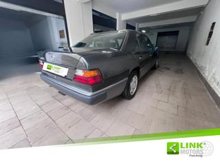 MERCEDES-BENZ E 200 usata, con Ruotino