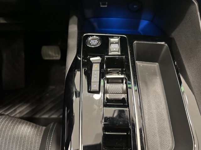 PEUGEOT 5008 usata, con Apple CarPlay