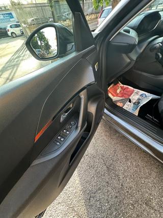 PEUGEOT 2008 usata, con USB