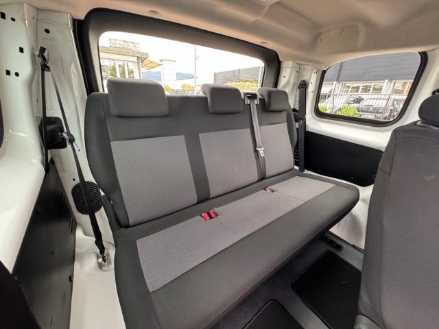 OPEL Vivaro Life usata, con USB