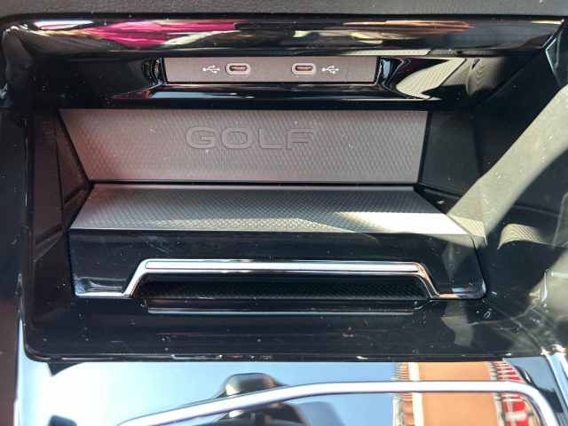 VOLKSWAGEN Golf usata, con Fendinebbia